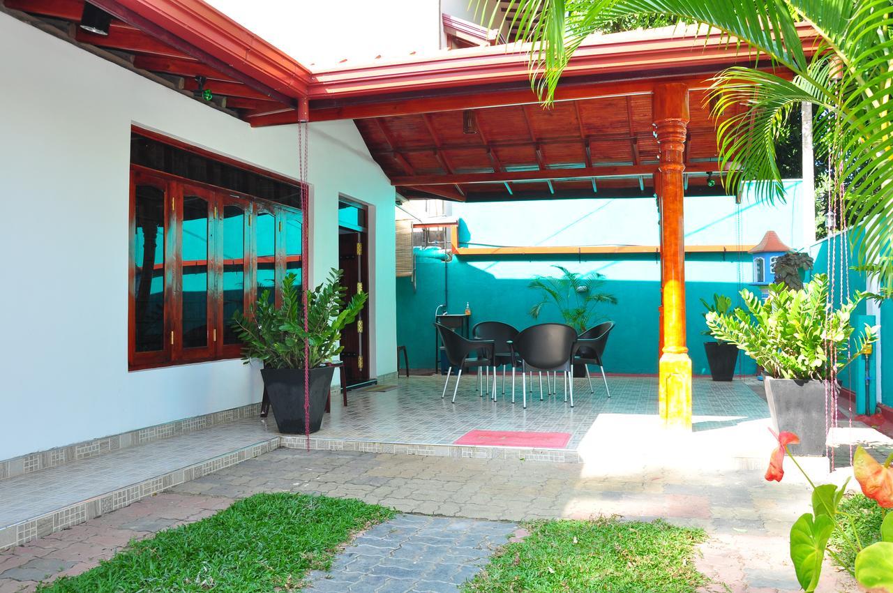 Hotel Camorich Tissamaharama Esterno foto