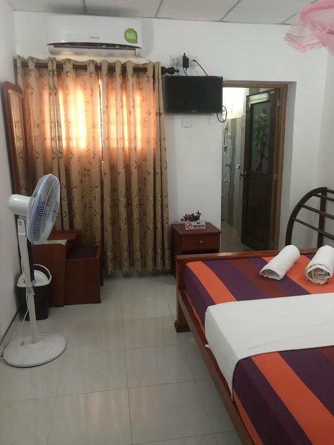 Hotel Camorich Tissamaharama Esterno foto